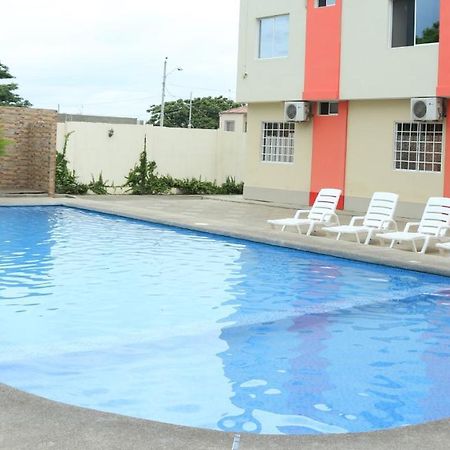 Hotel Pikeiro Blue Manta Luaran gambar