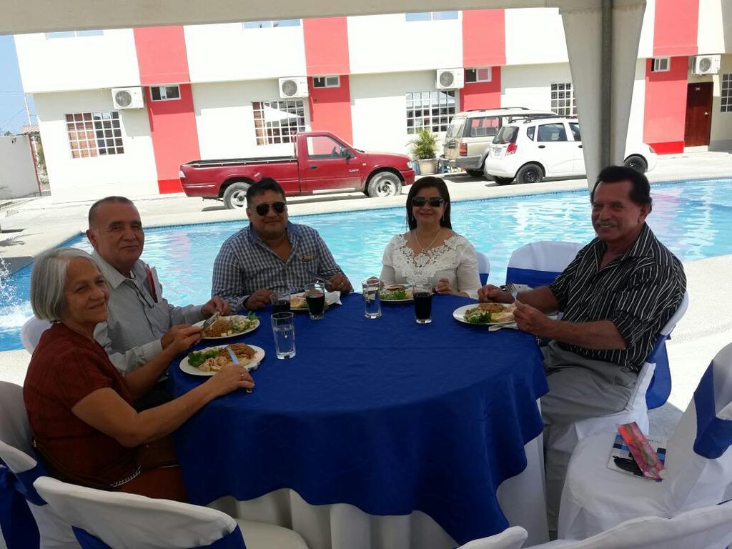 Hotel Pikeiro Blue Manta Luaran gambar