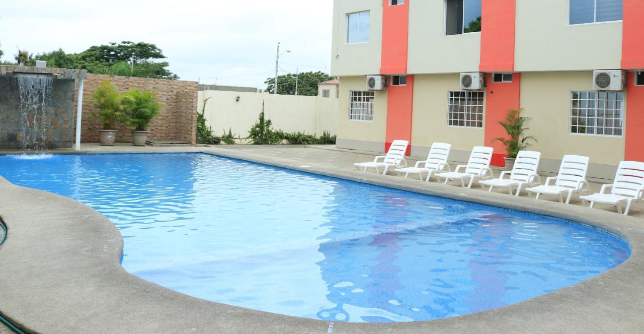 Hotel Pikeiro Blue Manta Luaran gambar