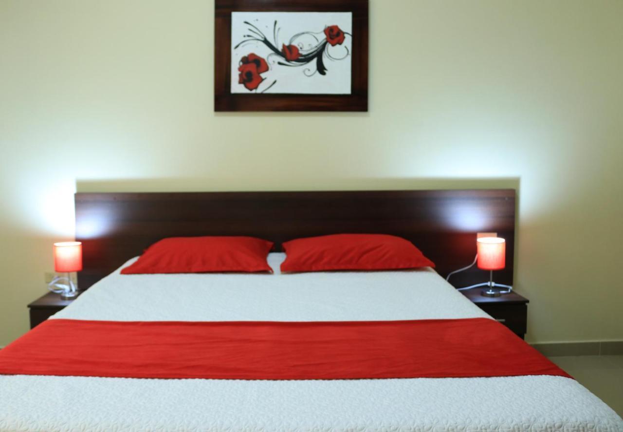 Hotel Pikeiro Blue Manta Luaran gambar